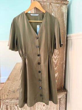 Elsie & Zoey Short-Sleeve Olive Button-Front Mini Dress Size S/M NWT